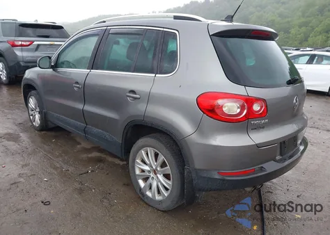 2010 Volkswagen Tiguan Se из США, поврежденный, VIN WVGBV7AX3AW511601